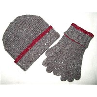 Charcoal Yarn Hat Glove 2 Pc Set w/stripe on Cuff