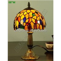 table and dest lamp