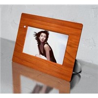 7 Inch Digital Photo Frame with Wooden Cover Manufacturer (DPF7719)
