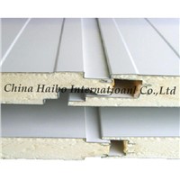 Polyurethane wall sandwich panel