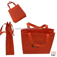 Packaging bag, make of non-woven