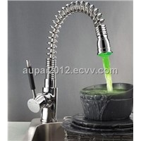 Single Handle Pull Out LED Kitchen Faucet(L-4017)