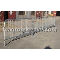steel fence with flat legs