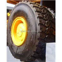 OTR giant mining dumper truck earthmover tire tyre