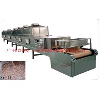 Microwave sterilizing and baking machine for krill