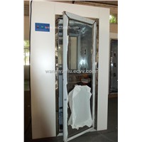 Space saving Cleanroom air shower