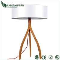 2014 hot-sell Wood table lamp with fabric shade