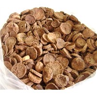 Dried betel nut slices