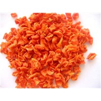 dried carrot flakes