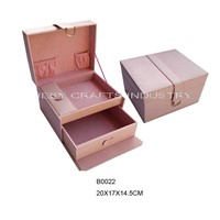 pink cosmetics box (B0022)