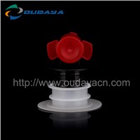 Dust-proof butterfly valve with nozzle for wine bags