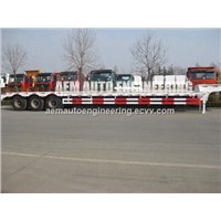Lowbed Semi Trailer for Transporting Heavy Duty Equipment, Construction Machinery