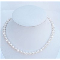 pearl lecklace