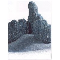 Green silicon carbide.