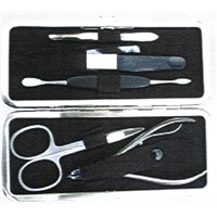 manicure kits and manicure instruments