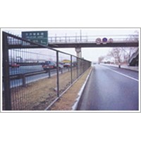 wire mesh fence