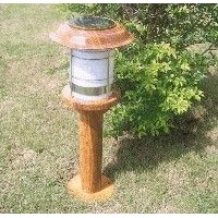 Solar garden lamp