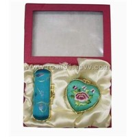 sell cosmetic gift set and kinds promotion gifts