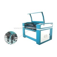 CO2 laser cutting machine