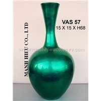 Lacquer Vase with Green