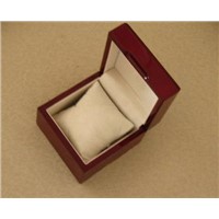 Jewelery wooden box (ww1)