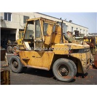 Komatsu Forklifter (FD100 10T)