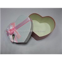heart shaped chocolate gift box