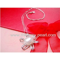 Beautuful Freshwater Pearl Pendant