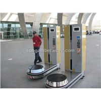 Automatic luggage wrapping machine