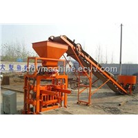 Concrete Hollow Brick Making Machine (QT 40-1)