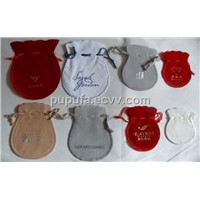 Various sizes of gourd-shaped jewellery velvet pouches