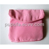 velvet pouches lined non-scratching interior with magnetic closure