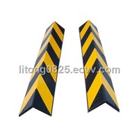 Right-angle rubber corner protector