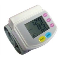 Automatic digital portable LCD arm wrist blood pressure monitor with battery CE approval