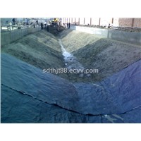 geosynthetic clay layer