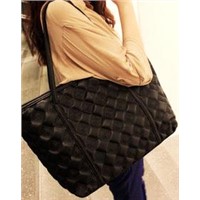 2012 New Retro Lozenge Fashion Black Handbag European and American Big Shoulder Bag