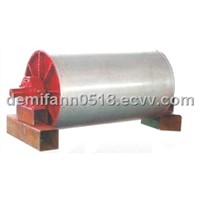Permanent magnetic roller for iron ore