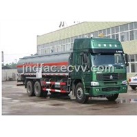 Sinotruck RHD Oil Truck 21000-25000L