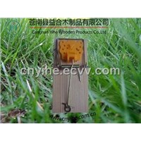 wooden mouse trap with hanging card packing