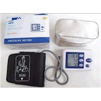 Arm type electronic blood pressure meter