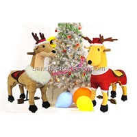 Merry Christmas! Take this reindeer toy as your kids' Christmas gift