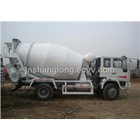 4x2 Small Concrete Mixer Truck HOWO