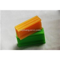 Translucent colored detergent laundry soap