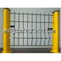 wire mesh fence