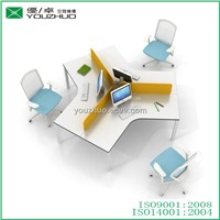 L7 Triangular Steel Tube Braced Frame White Office Desk for 3 Person with Acrylic Table Partition