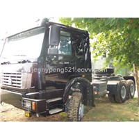 CHINA SINOTRUK 6x6 ALL WHEEL-DRIVE TRACTOR TRUCK