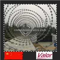 Galvanized Razor Wire Barbed Wire / Galvanized Razor Barbed Wire Bto-22 30 Cbt-60 65 (ISO Factory)