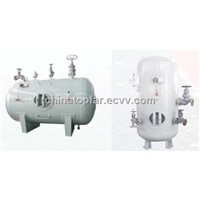 Air receiver and foam tank for ship