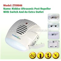 Riddex Ultrasonic Pest Repeller with Switch And an extra outlet