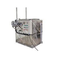 Automatic water oil separating tank